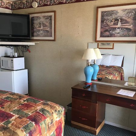 Skyliner Motel Stroud Екстериор снимка