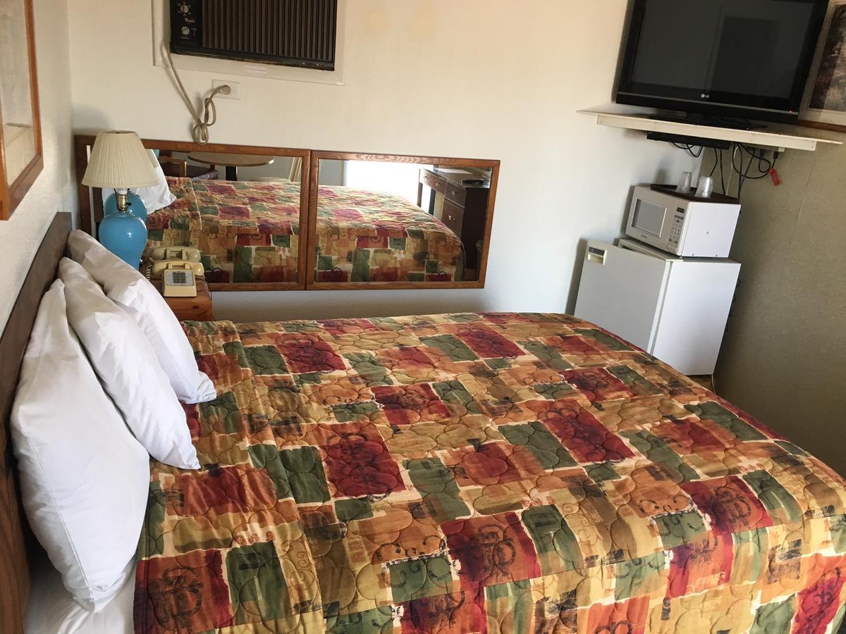 Skyliner Motel Stroud Екстериор снимка