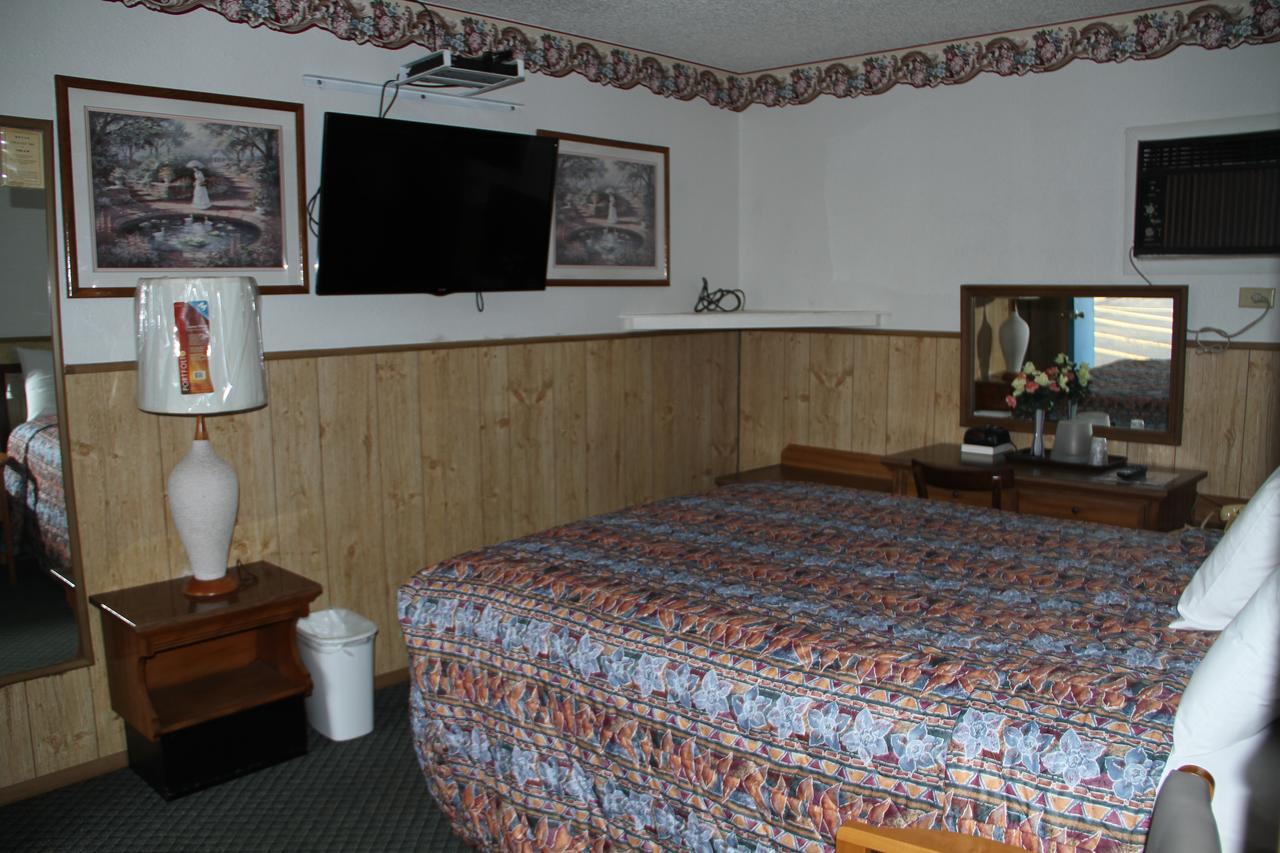 Skyliner Motel Stroud Екстериор снимка
