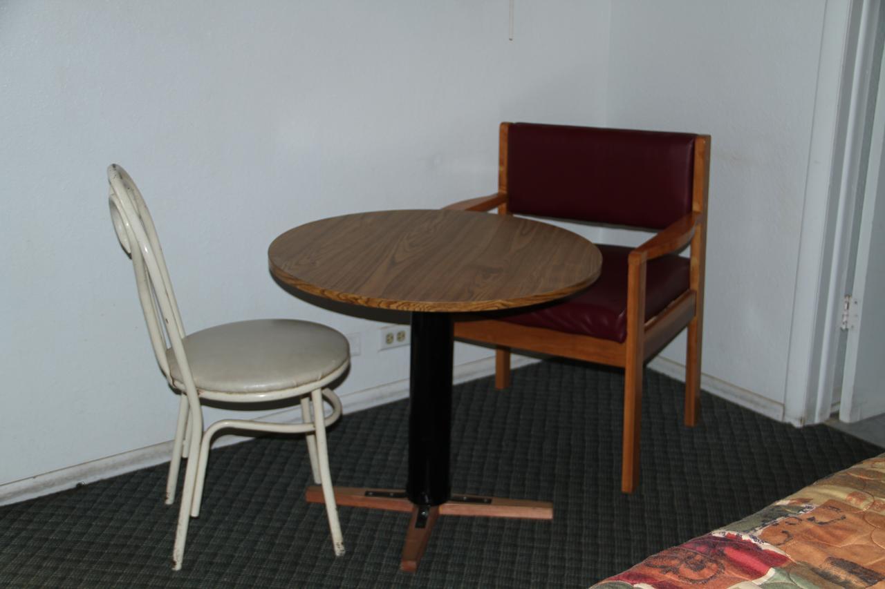 Skyliner Motel Stroud Екстериор снимка